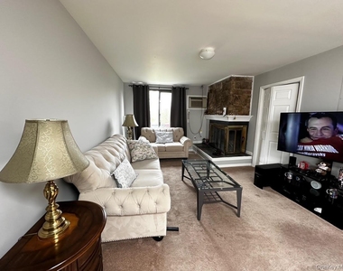 110 Drew Lane - Photo Thumbnail 1