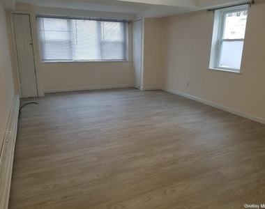 608 E Penn Street - Photo Thumbnail 4