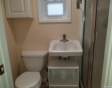 608 E Penn Street - Photo Thumbnail 3
