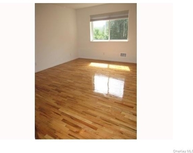 25 College Avenue - Photo Thumbnail 7