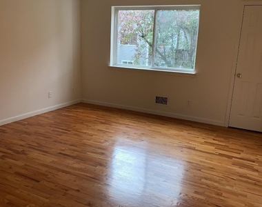 25 College Avenue - Photo Thumbnail 11