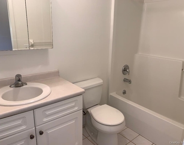 25 College Avenue - Photo Thumbnail 12
