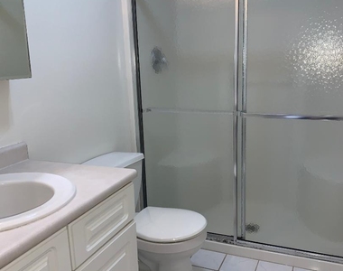25 College Avenue - Photo Thumbnail 9
