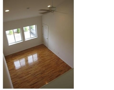25 College Avenue - Photo Thumbnail 4