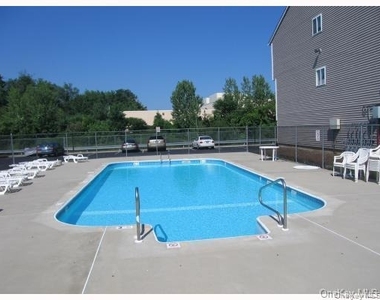 25 College Avenue - Photo Thumbnail 20
