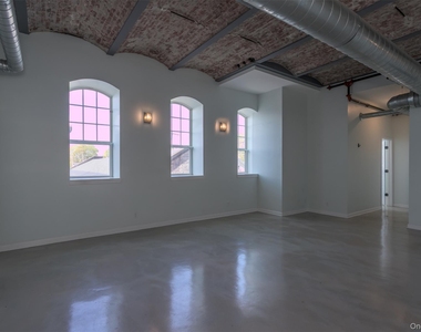 22 Cottage Street - Photo Thumbnail 4
