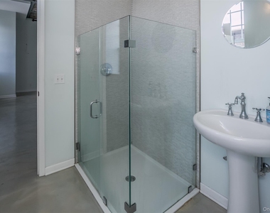 22 Cottage Street - Photo Thumbnail 9
