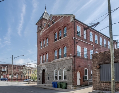 22 Cottage Street - Photo Thumbnail 13
