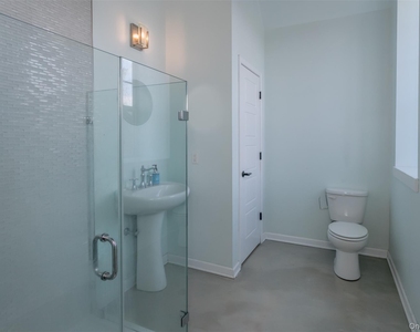 22 Cottage Street - Photo Thumbnail 8