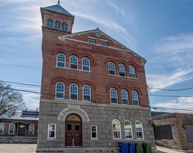 22 Cottage Street - Photo Thumbnail 14