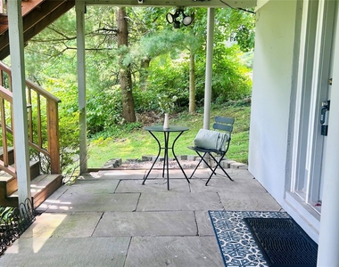 1095 Route 9w S - Photo Thumbnail 10