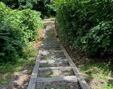 1095 Route 9w S - Photo Thumbnail 8