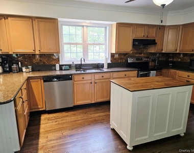 64 Beachfern Road - Photo Thumbnail 4