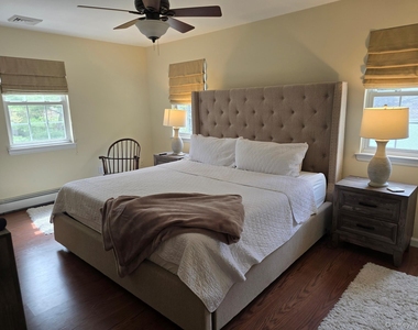64 Beachfern Road - Photo Thumbnail 8