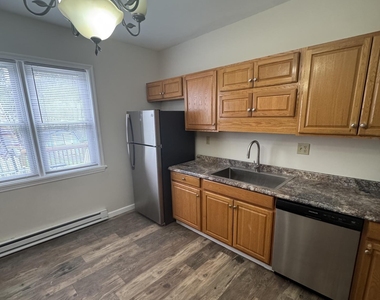 90 Pleasant Street - Photo Thumbnail 11