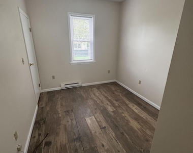 90 Pleasant Street - Photo Thumbnail 6