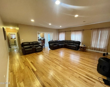 620 Sacandaga Road - Photo Thumbnail 9