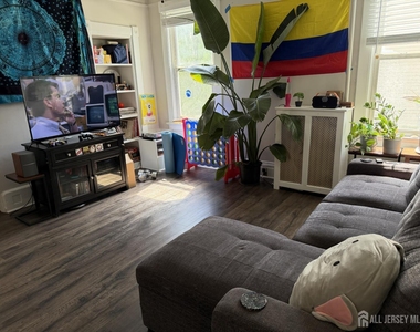 205 Cedar Avenue - Photo Thumbnail 1