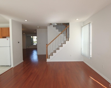 27 Pin Oak Drive - Photo Thumbnail 9
