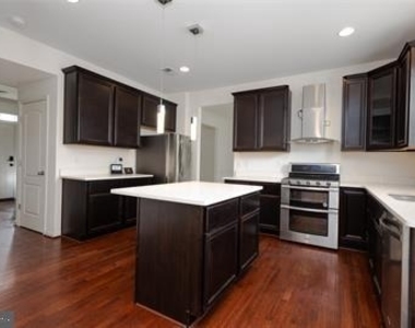 122 Blakely Road - Photo Thumbnail 6