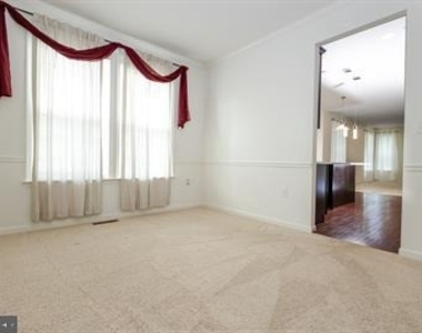 122 Blakely Road - Photo Thumbnail 4
