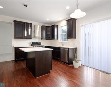 122 Blakely Road - Photo Thumbnail 7
