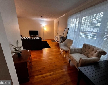 2638 Daniel Terrace - Photo Thumbnail 3