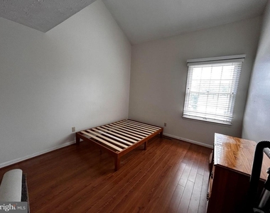 2638 Daniel Terrace - Photo Thumbnail 22