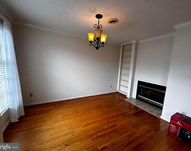 2638 Daniel Terrace - Photo Thumbnail 11