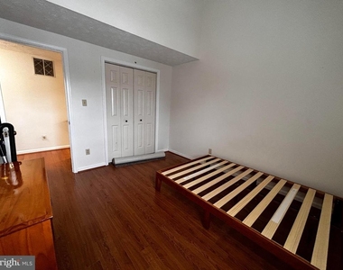 2638 Daniel Terrace - Photo Thumbnail 21