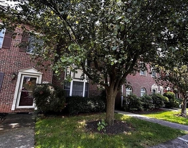 2638 Daniel Terrace - Photo Thumbnail 1