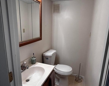 2638 Daniel Terrace - Photo Thumbnail 12