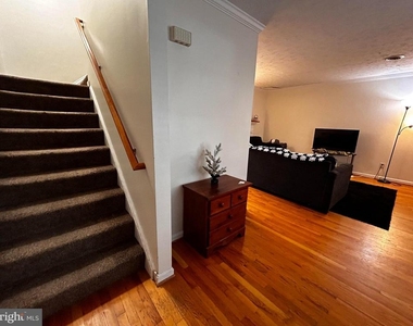 2638 Daniel Terrace - Photo Thumbnail 2