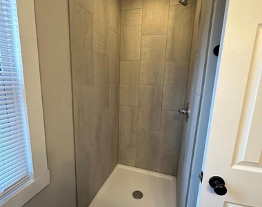 412 Diehl Street - Photo Thumbnail 9