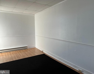 418 N Loudoun Street - Photo Thumbnail 1