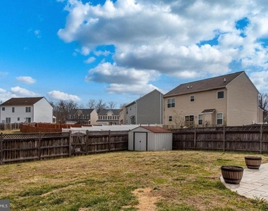 259 Olympic Drive - Photo Thumbnail 2