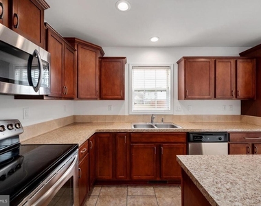 259 Olympic Drive - Photo Thumbnail 14