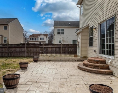 259 Olympic Drive - Photo Thumbnail 4