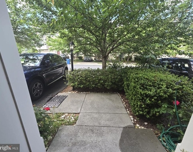 22174 Breitling Terrace - Photo Thumbnail 2