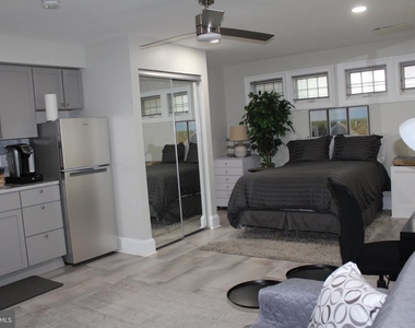 7703 Newcastle Drive - Photo Thumbnail 6