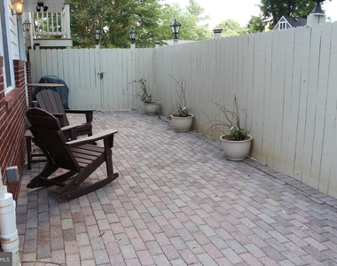 7703 Newcastle Drive - Photo Thumbnail 12