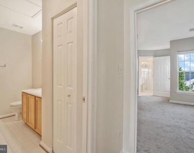 8034 Horseshoe Cottage Circle - Photo Thumbnail 26