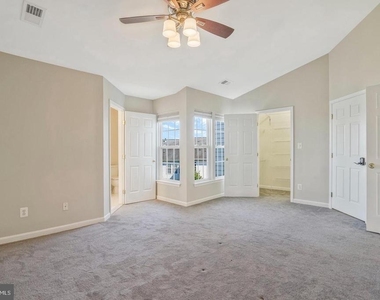 8034 Horseshoe Cottage Circle - Photo Thumbnail 15