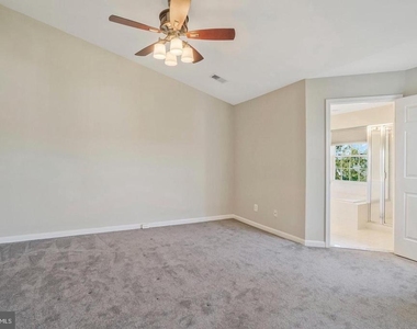 8034 Horseshoe Cottage Circle - Photo Thumbnail 20