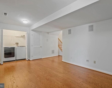 8034 Horseshoe Cottage Circle - Photo Thumbnail 28
