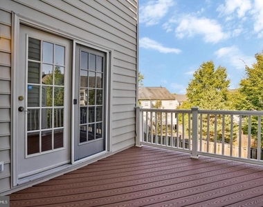 8034 Horseshoe Cottage Circle - Photo Thumbnail 8