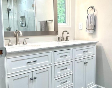 1118 Challedon Road - Photo Thumbnail 7