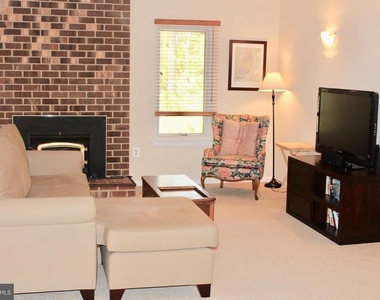 1118 Challedon Road - Photo Thumbnail 17