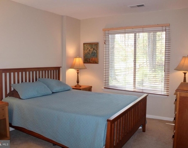 1118 Challedon Road - Photo Thumbnail 12