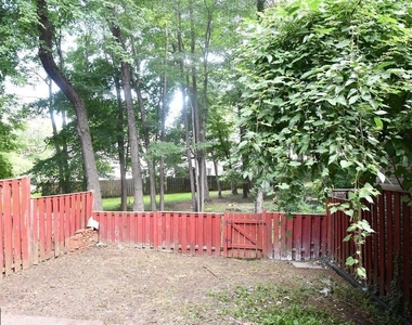 5104 Arrit Court - Photo Thumbnail 15